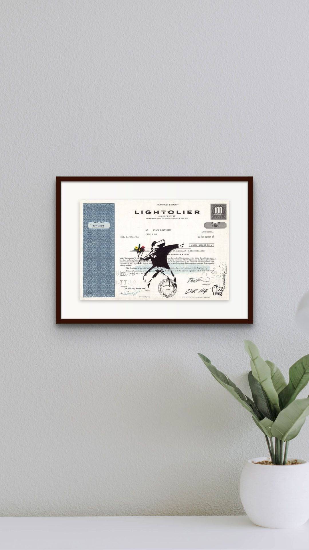 The flower dino thrower by Dinopak - Signature Fine Art